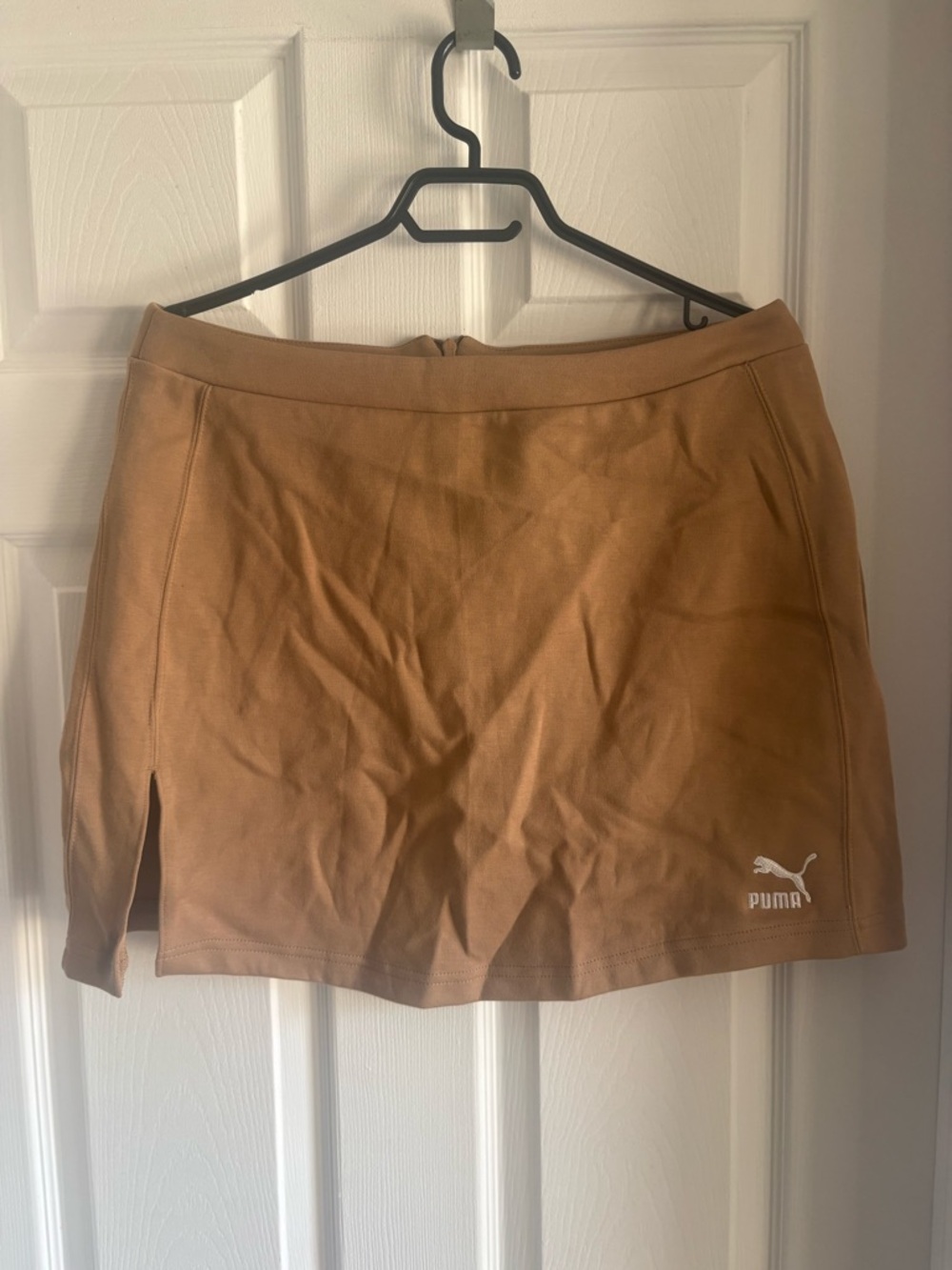 Puma Tan skirt with Tag - Size L